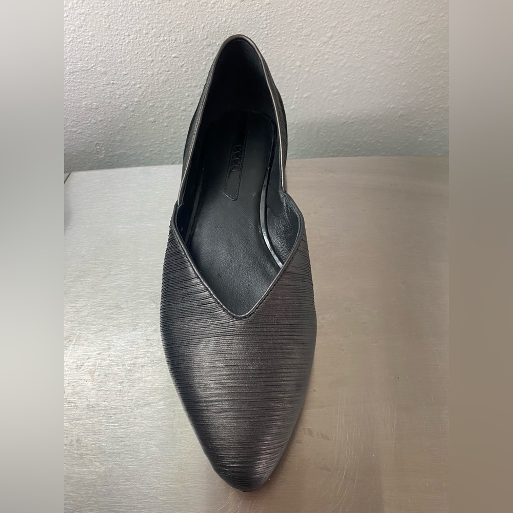 ECCO ..Elegant Black Women's Flats - Picture 16 of 16